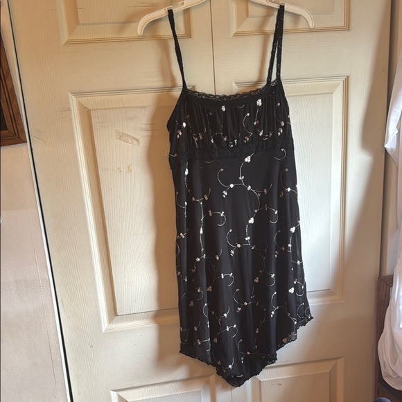 Urban Outfitters Dresses & Skirts - Urban outfitters Black Floral Slip Dress